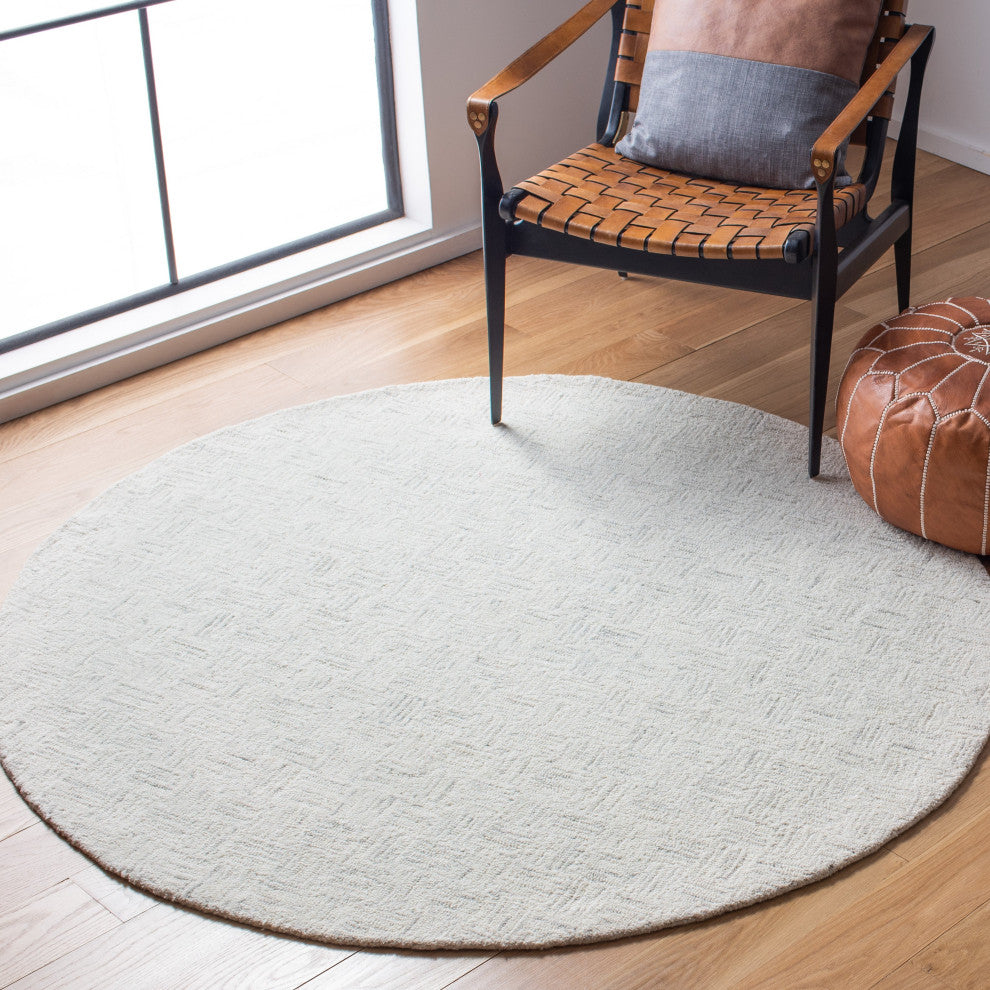 Safavieh Micro-Loop Mlp537F Geometric Rug, Light Gray and Ivory, 8'0"x10'0"