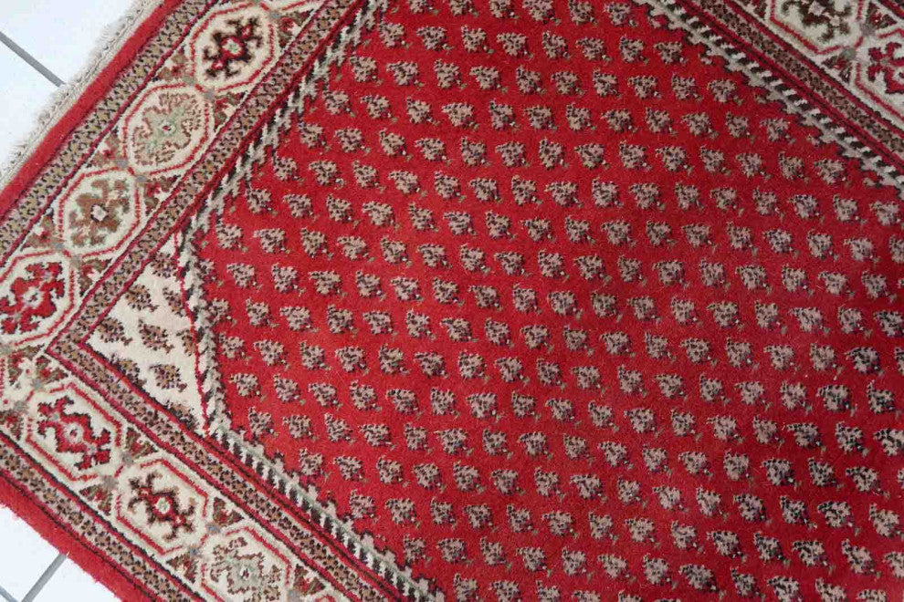 Handmade Vintage Indian Seraband Rug 3'x5.2', 92cmx161cm, 1970s