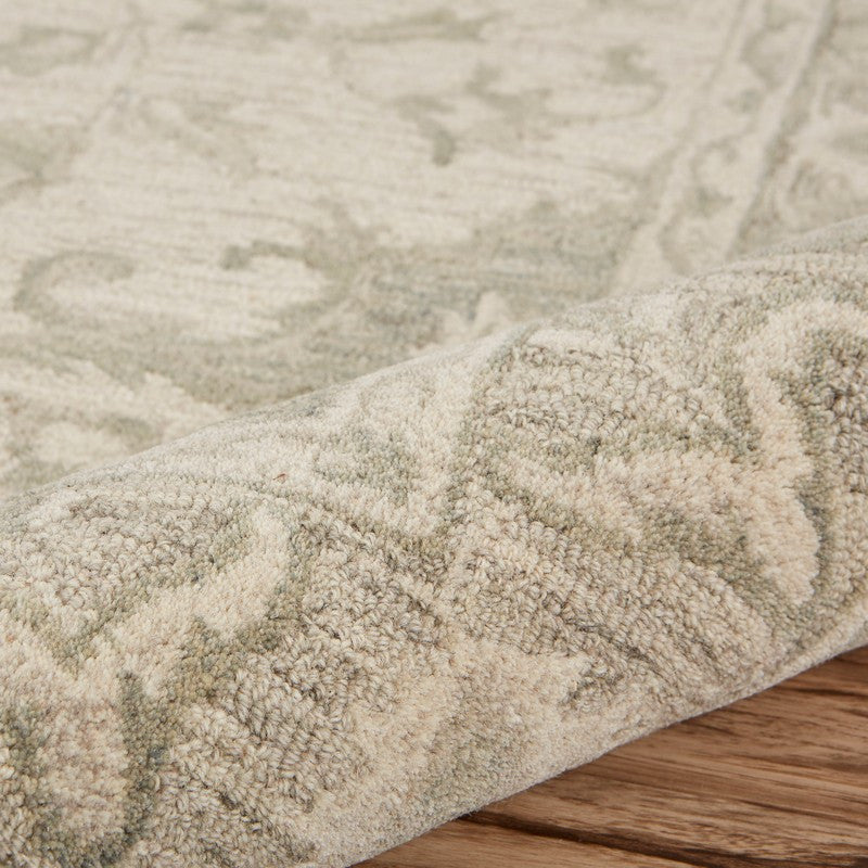 9" x 12" Green and Cream Medallion Area Rug