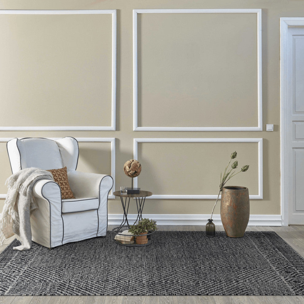 7'X10' Grey Black Hand Tufted Space Dyed Geometric Indoor Area Rug