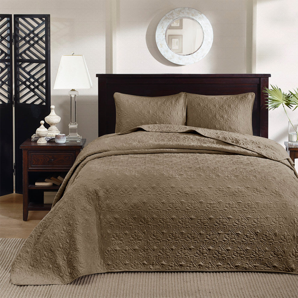 Madison Park Quebec Reversible Bedspread Set, Mocha