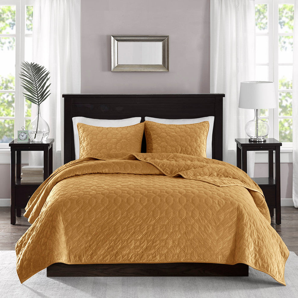 Madison Park Harper 3 Piece Velvet Quilt Set With Coordinating Shams