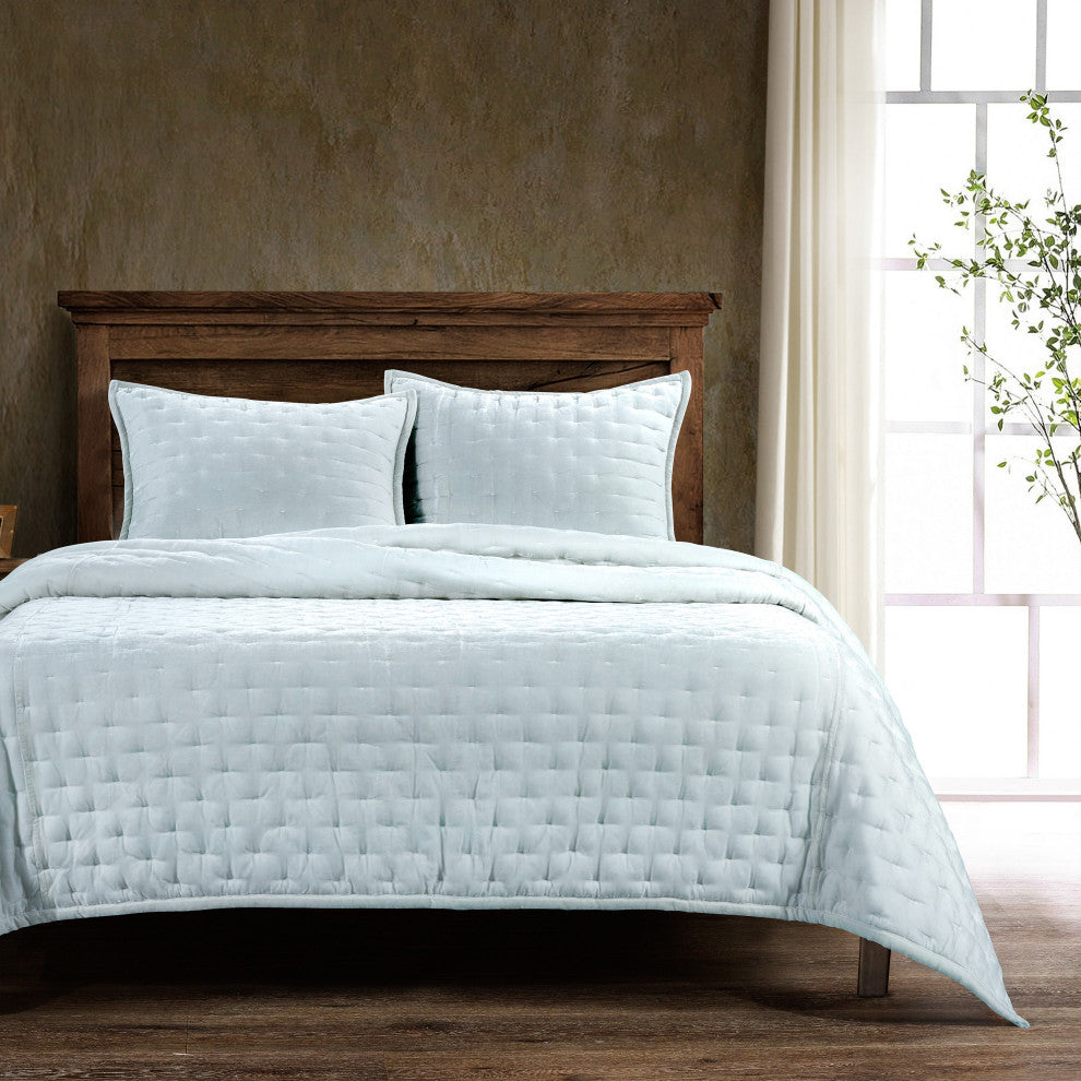 3-Piece HiEnd Accents Stella Faux Silk Velvet Quilt Set, Icy Blue, Queen