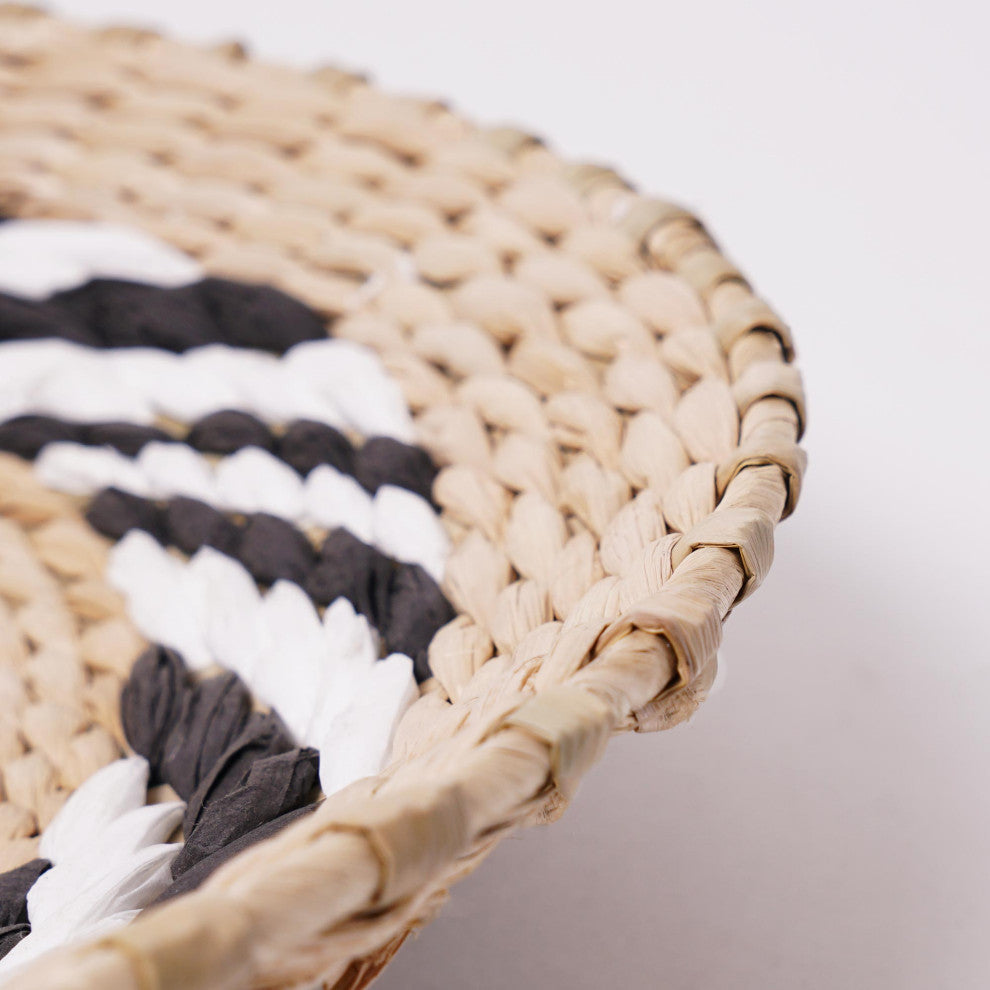 American Art Decor Woven Seaweed Hanging Wall Basket- Black, Natural, White