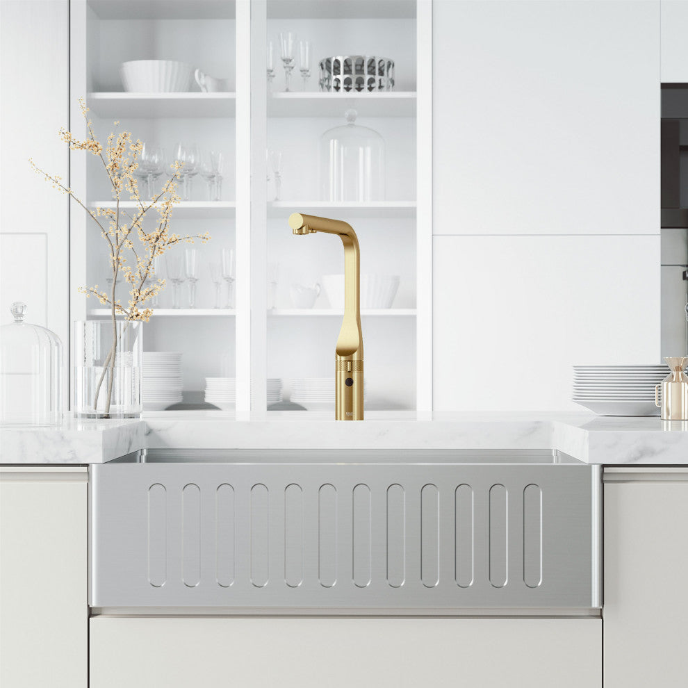 VIGO Jewel 15" H Touchless Pull-Out Sprayer Kitchen Faucet, Matte Brushed Gold