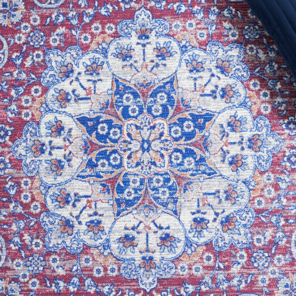 Safavieh Serapi SEP394 Rug Machine-Washable, Ivory/Red, 6'7"x9'
