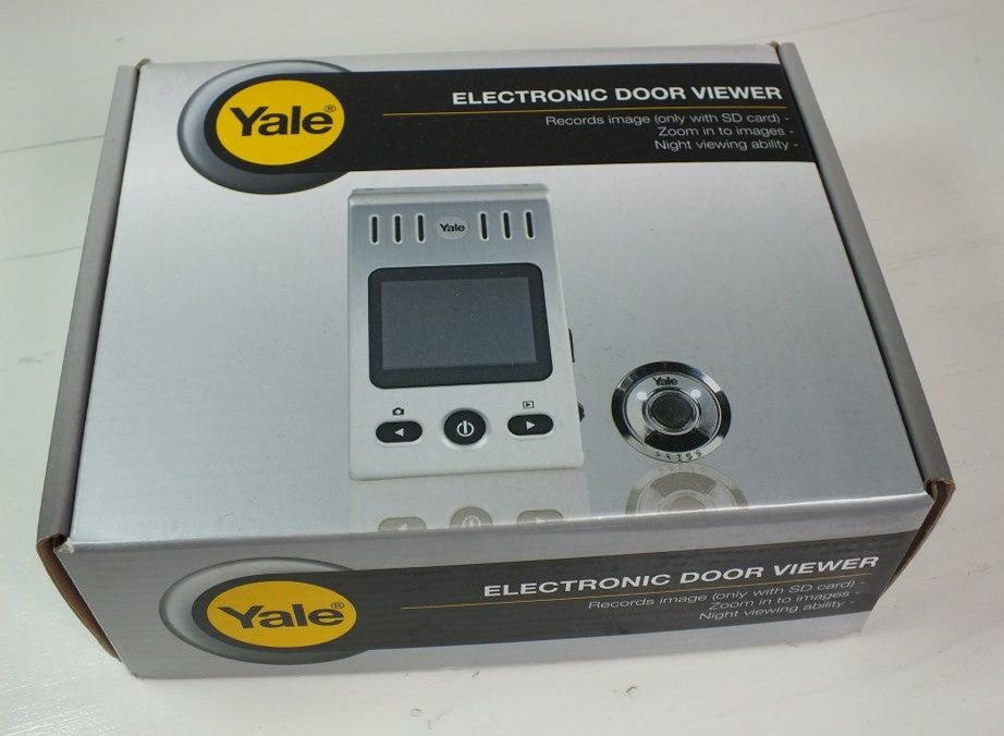 Yale 3" LCD Digital Door Viewer, 2X LED Doorbell. EIS1100