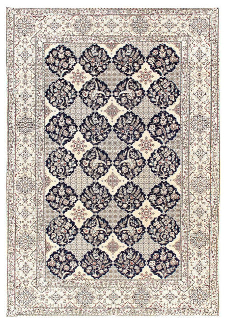 ine Hand Knotted Persian Silk and Wool Nain 6'9''x9'11''