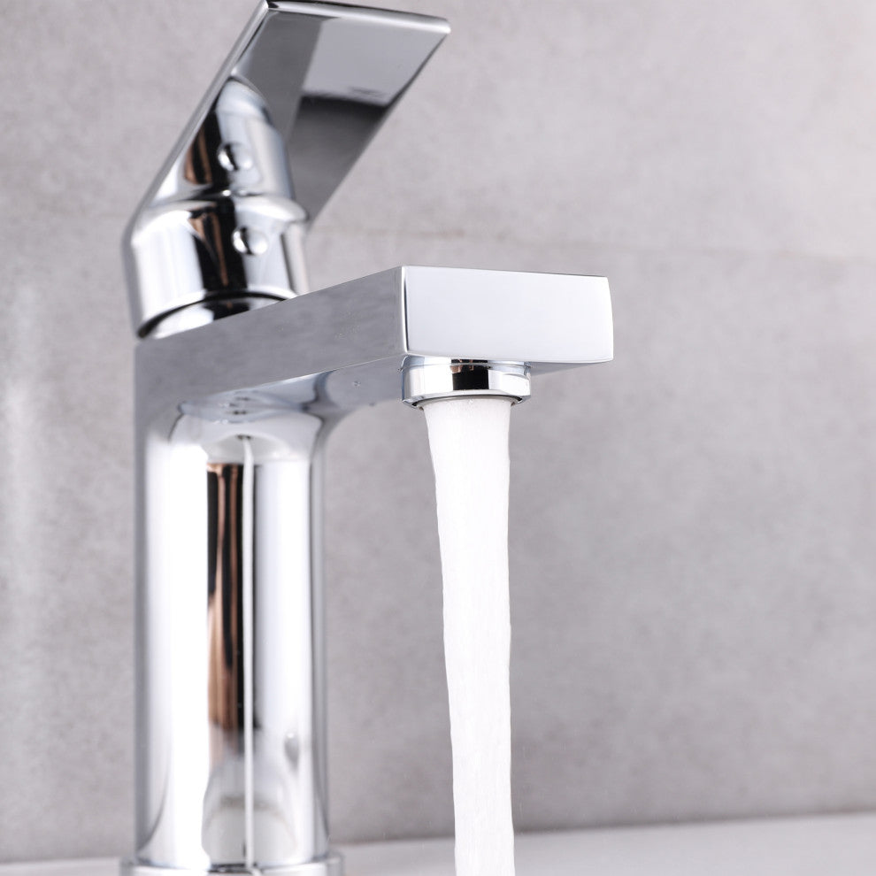 Single Handle Low Arc Lavatory Faucet in Chrome Finish