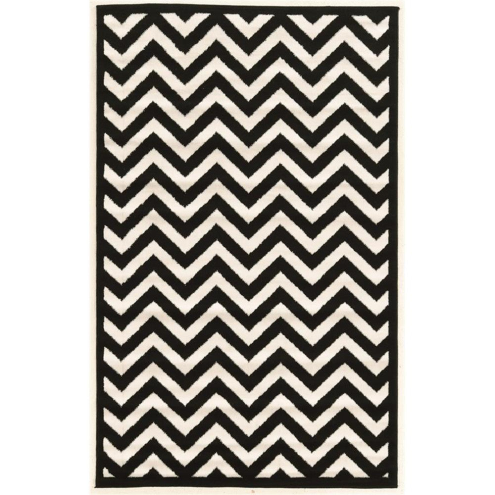 Linon Capri Chevron Machine Made Polypropylene 4'4"x7'3" Rug in Black