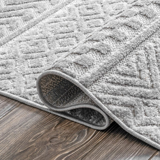 Nuloom Kamryn Tribal Indoor/Outdoor Striped Area Rug, Grey 6'7"x9'