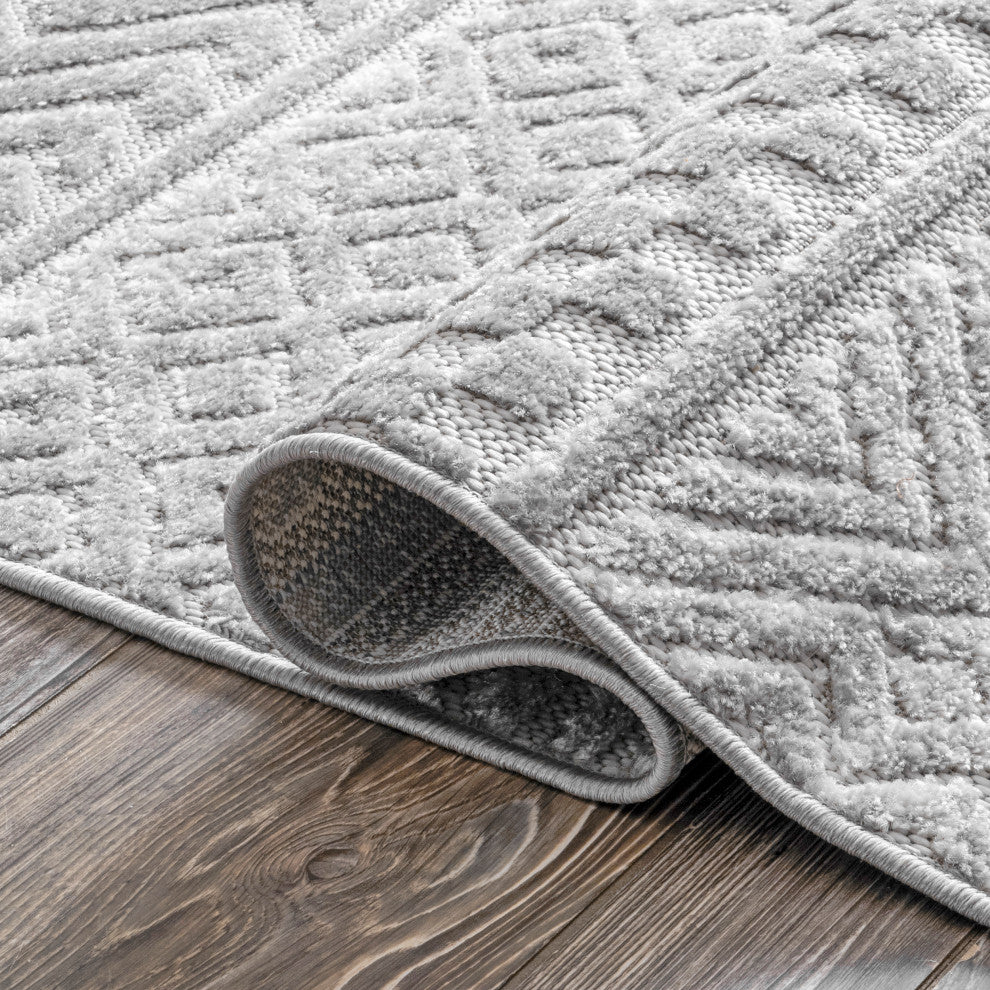 Nuloom Kamryn Tribal Indoor/Outdoor Striped Area Rug, Grey 6'7"x9'