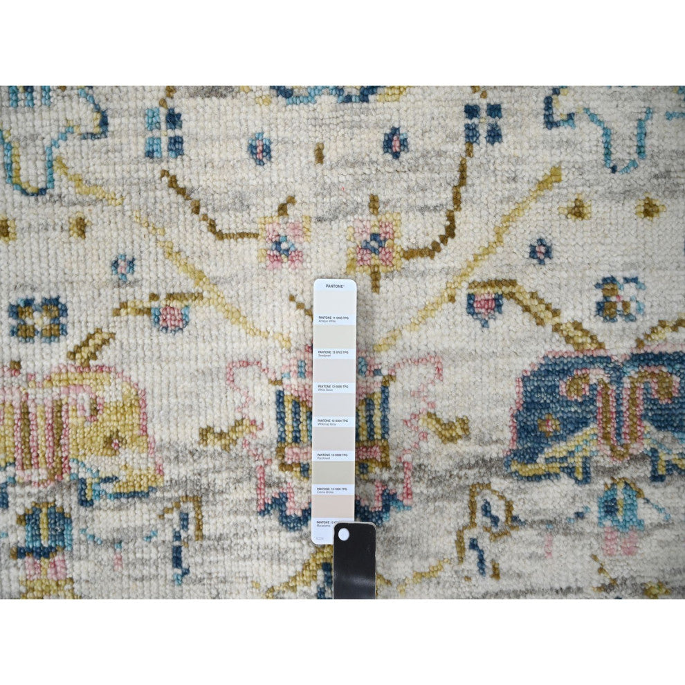 Ivory Hand Knotted Mahal Design Supple Organic Wool Oriental Rug, 7'10"x9'10"