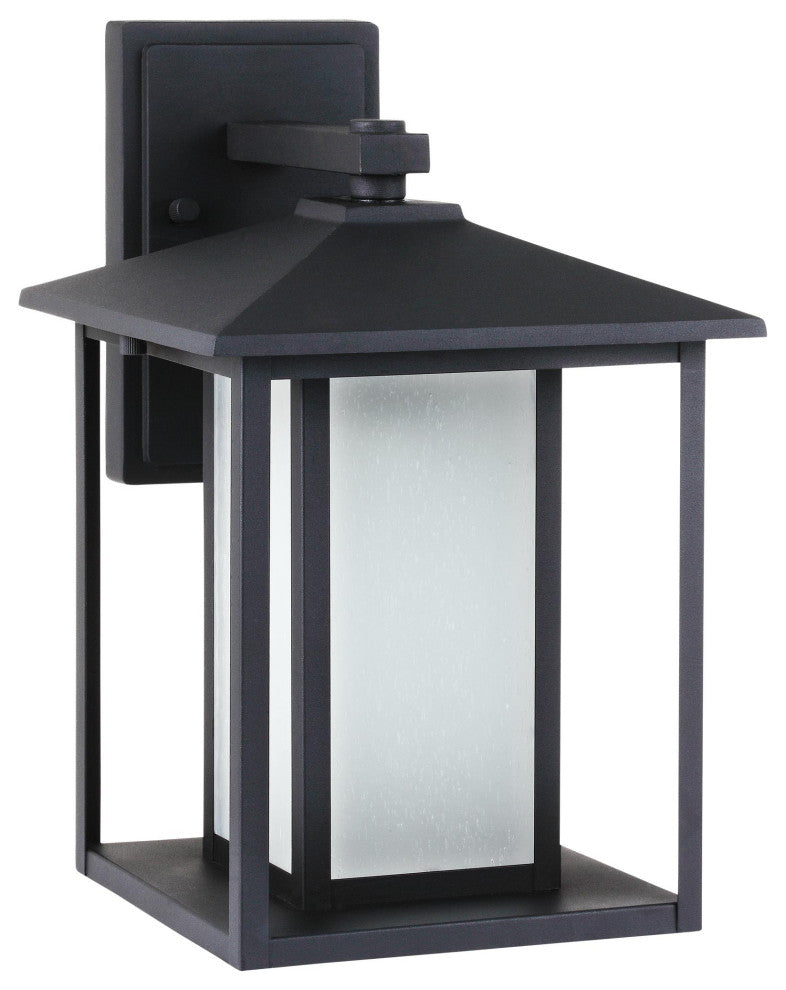 Hunnington 1-Light Outdoor Wall Lantern, Black