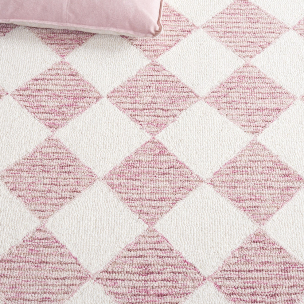 Safavieh Couture Ebony Collection EBN120 Rug, Blush Pink/Ivory, 6'x9'