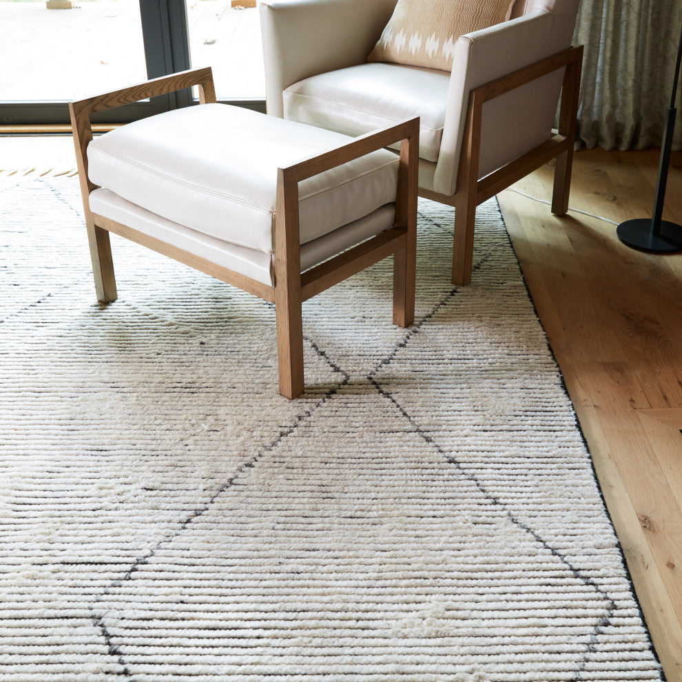 Jaipur Living Ammil Hand-Knotted Trellis Cream/Black Area Rug, 6'x9'