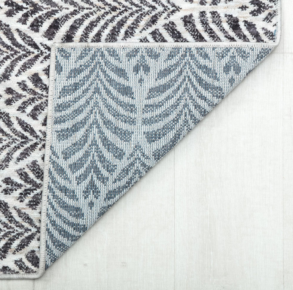 Jade Fusion White Geometric Contemporary White Recycled Area Rug, 5'3" X 7'0"
