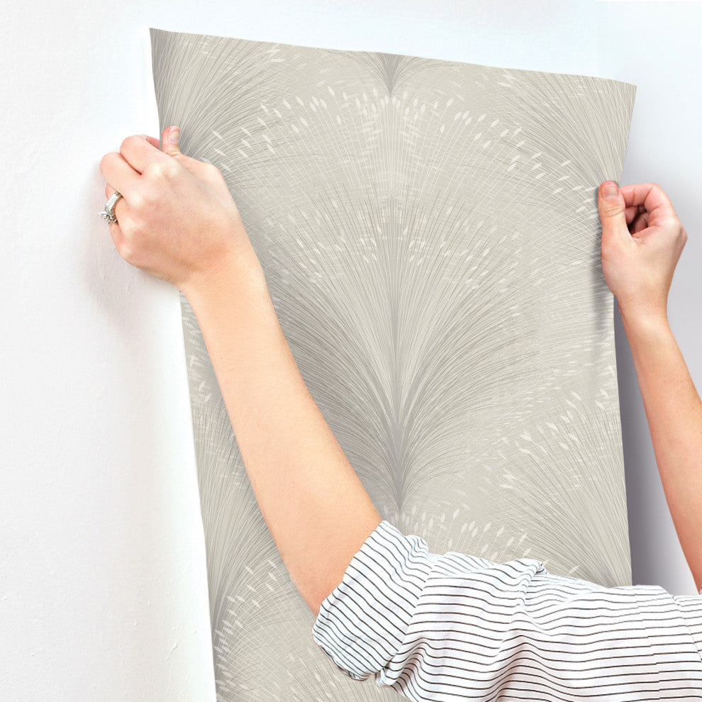 Grey Papyrus Plume Wallpaper