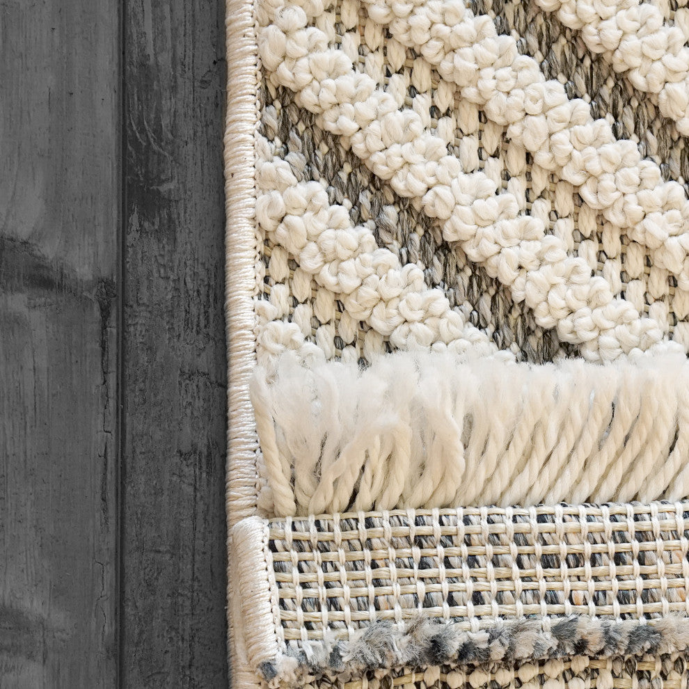 Dynamic Rugs Seville Polypropylene Machine-Made Area Rug 7.10x10'