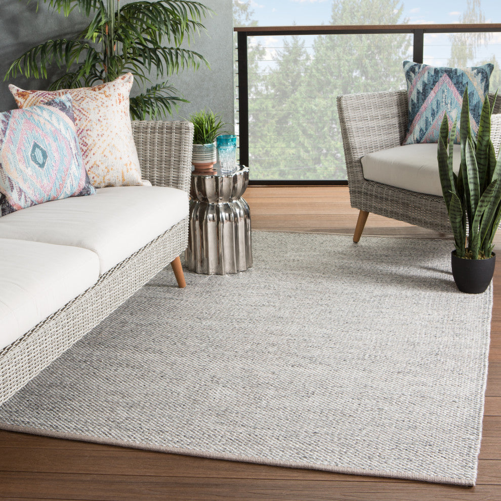 Jaipur Living Lamanda Indoor/ Outdoor Solid Taupe/ Gray Area Rug 4'X6'