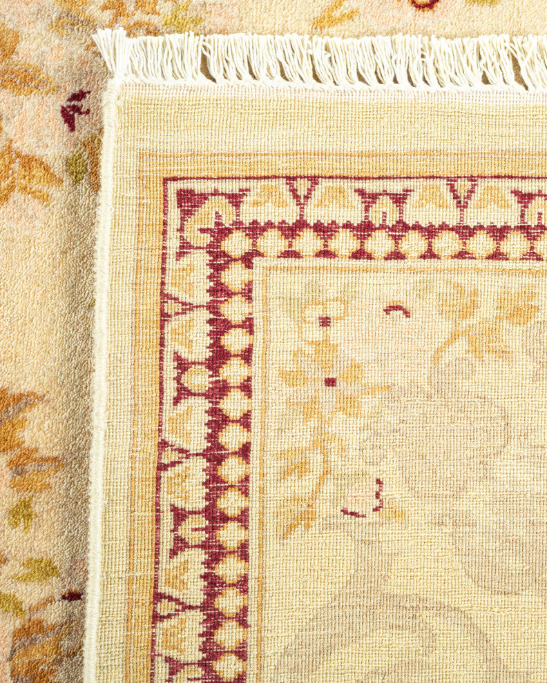 Nova, One-of-a-Kind Hand-Knotted Area Rug Ivory, 6'1"x9'1"