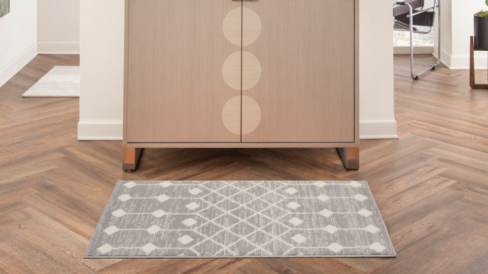 Nourison Grafix 2' x 4' Grey Bohemian Indoor Area Rug