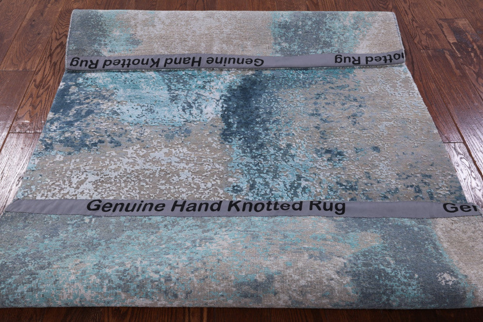 4' 0" X 6' 3" Handmade Wool and Silk Modern Rug Q7137