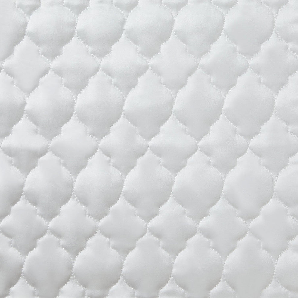 High Shine Satin Ogee Quatrefoil Quilt Pillow Sham Set, 2 Piece, White, Standard