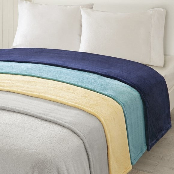 Intelligent Design Solid Microlight Plush Brushed Blanket, King