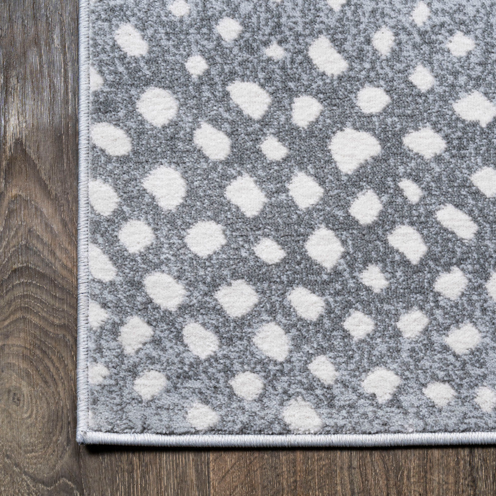 Antelope Modern Animal Light Gray/Cream 8'x10' Area Rug