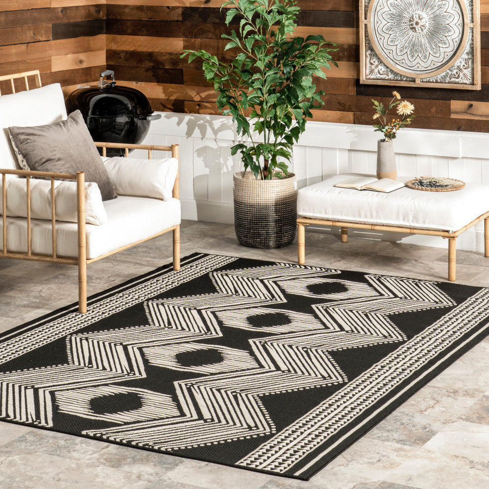 Nuloom Ranya Tribal Indoor/Outdoor Contemporary Area Rug, Black 4'X6'