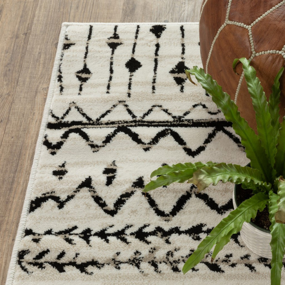 5" x 7" Ivory and Black Eclectic Patterns Indoor Area Rug