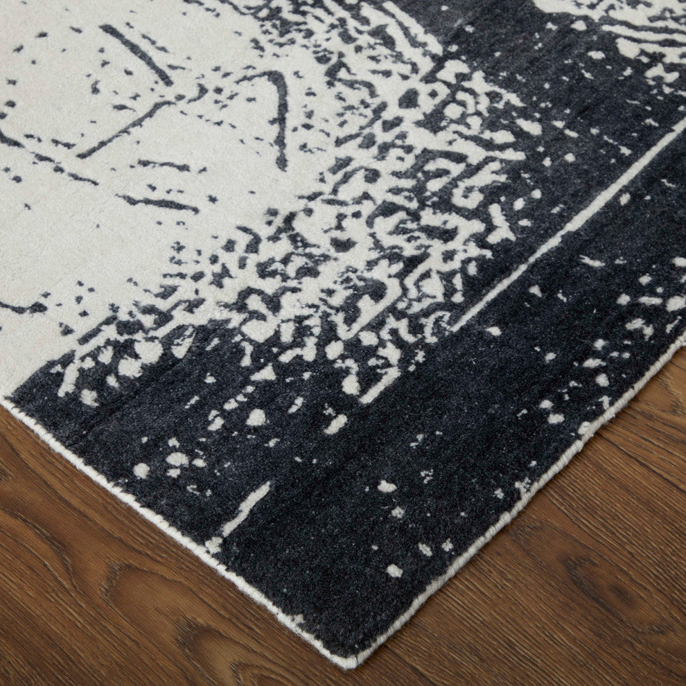 Eshwar R8927 Modern/Industrial/Global Rug, Black/White, 5'x8'
