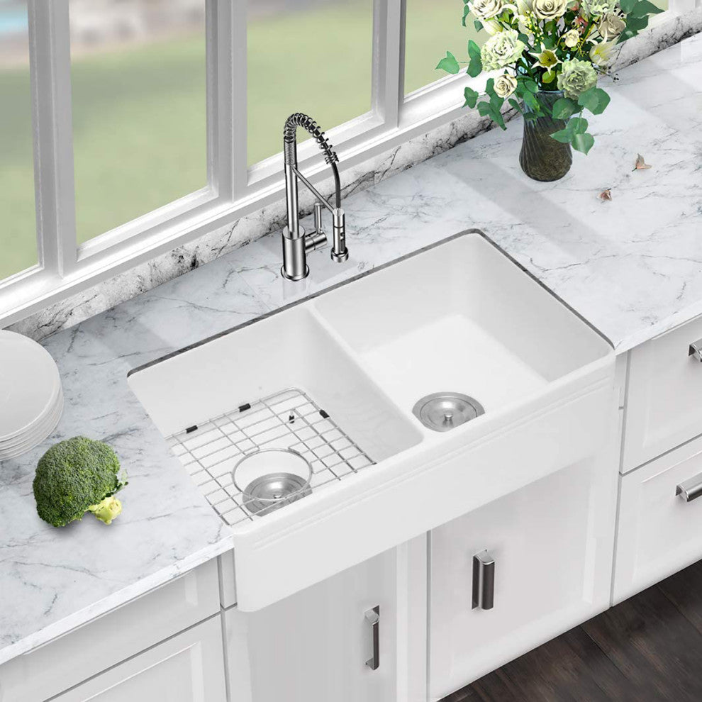 33" x 18" Fireclay Single Bowl Farmhouse Apron Kitchen Sink with Accessories