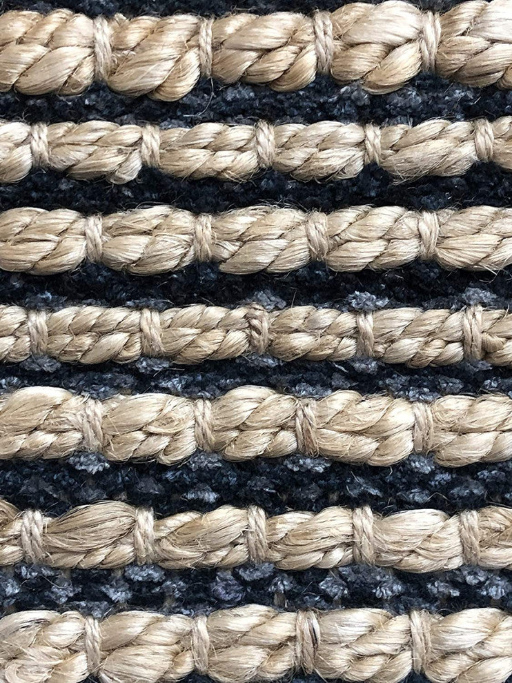 5" x 7" Deep Gray and Tan Interwoven Area Rug