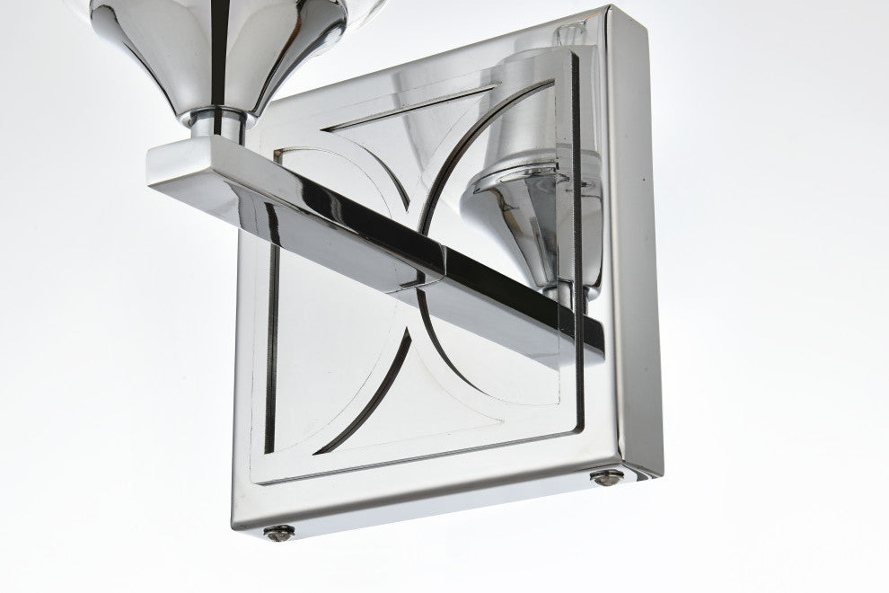 1 Light Chrome And Clear Bath Sconce