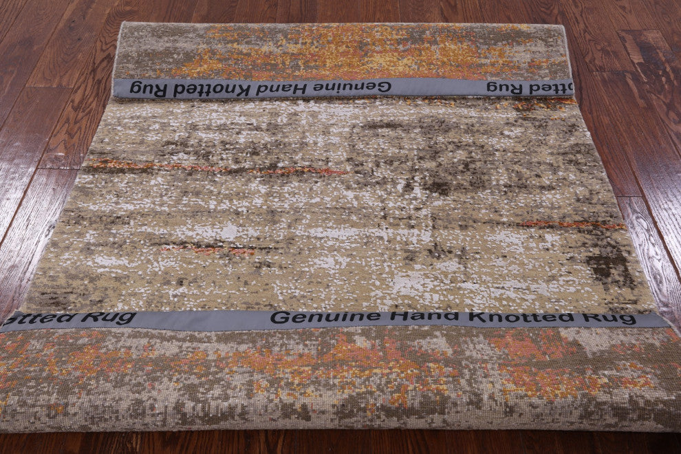 4' 0" X 6' 1" Wool and Silk Modern Handmade Rug Q7135