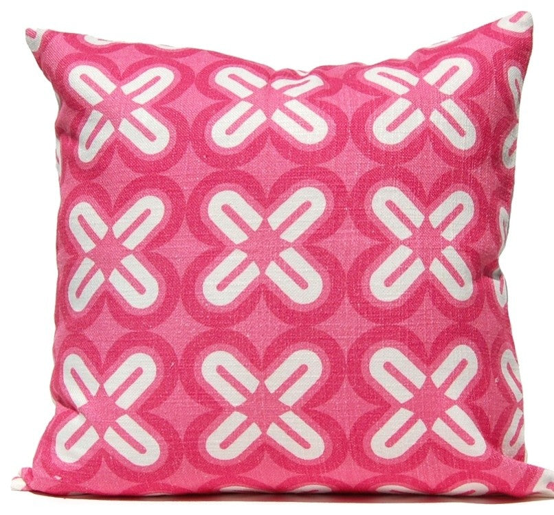 C's and X's Pillow, Pink