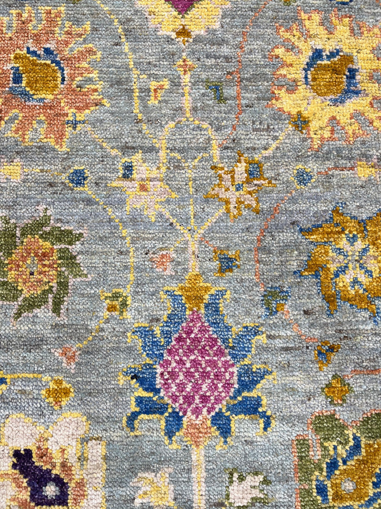 Gray Oriental Classic Agra Area Rug