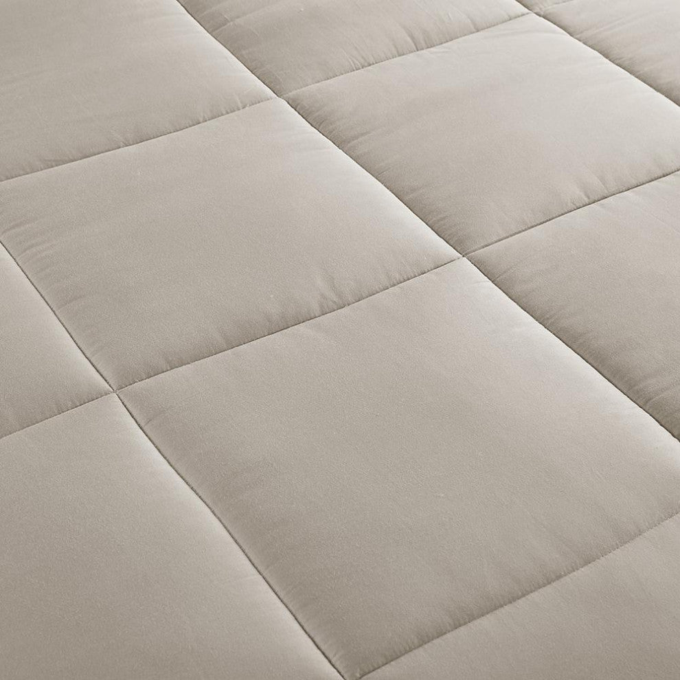 300 Thread Count Cotton Shell Luxury Down Alternative Comforter