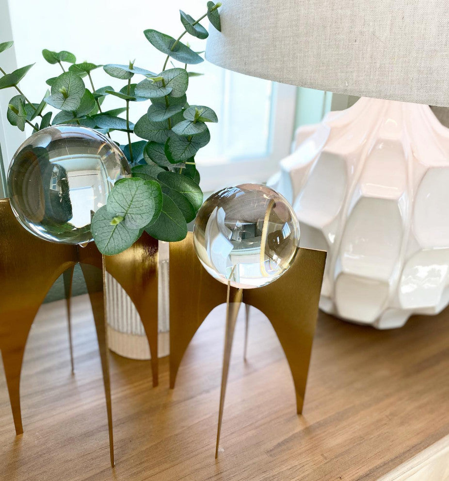 Sculpted Gloss White Modern Globe Table Lamp