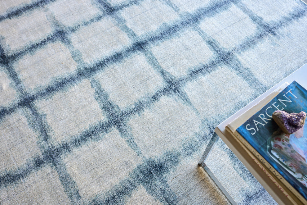 Chroma Handmade Hand Loomed Wool and Bamboo Silk Navy Area Rug
