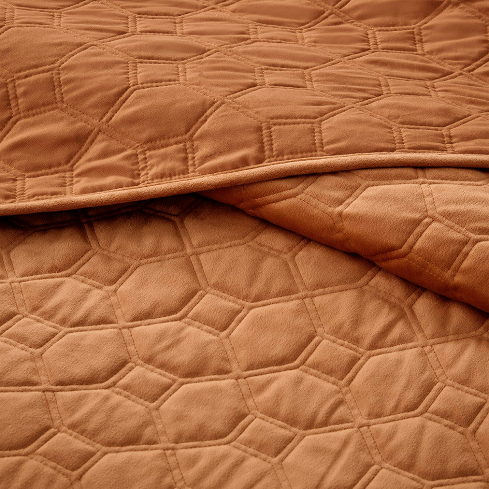 Madison Park Harper 3 Piece Velvet Quilt Set With Coordinating Shams