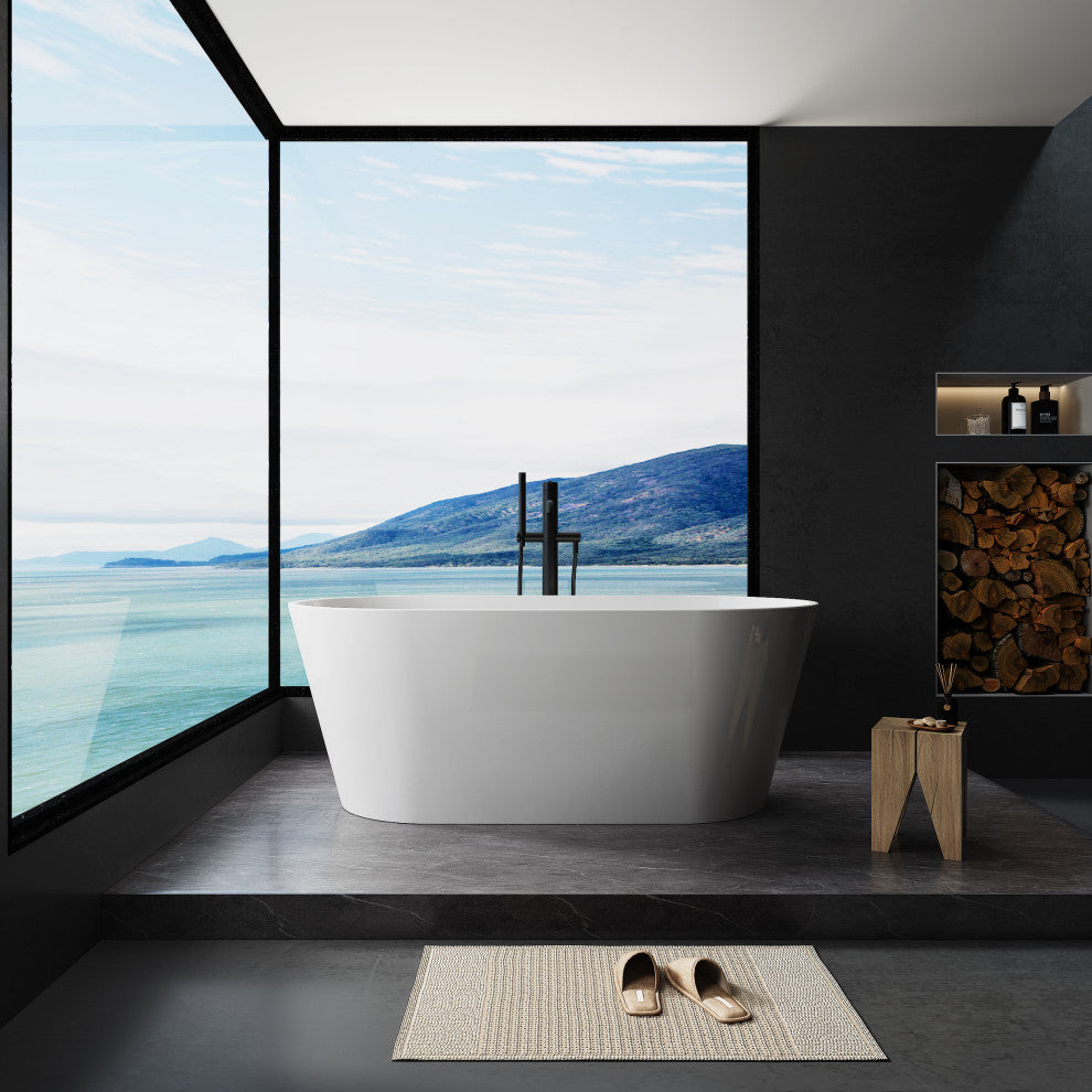 Acrylic Freestanding Bathtub With Chrome-Plated Drain Cover and Overflow Cover, 67"