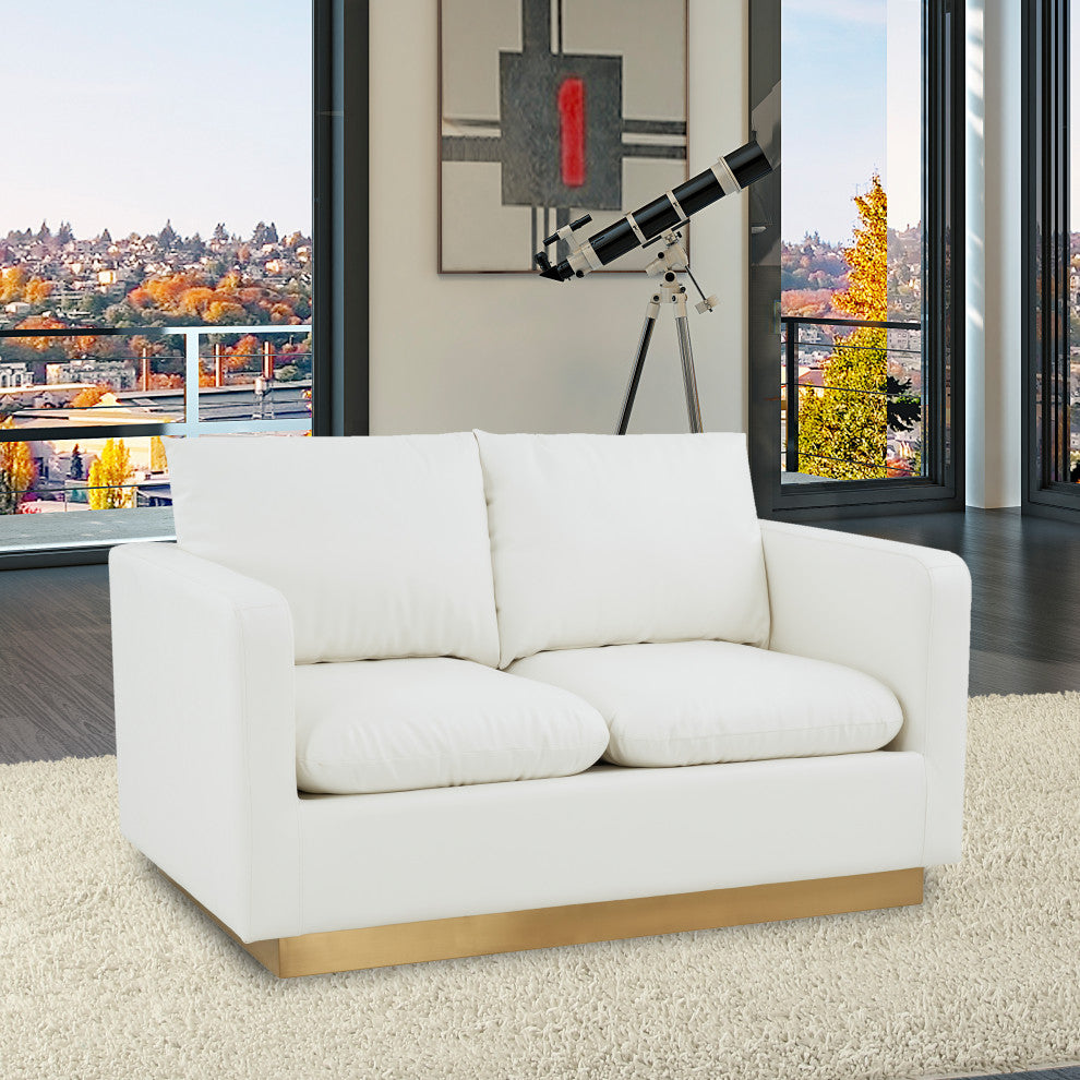 LeisureMod Nervo Modern Leather Loveseat With Gold Base, White