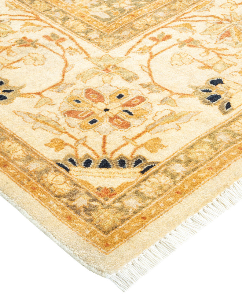 Allison, One-of-a-Kind Hand-Knotted Area Rug Ivory, 6'2"x9'0"