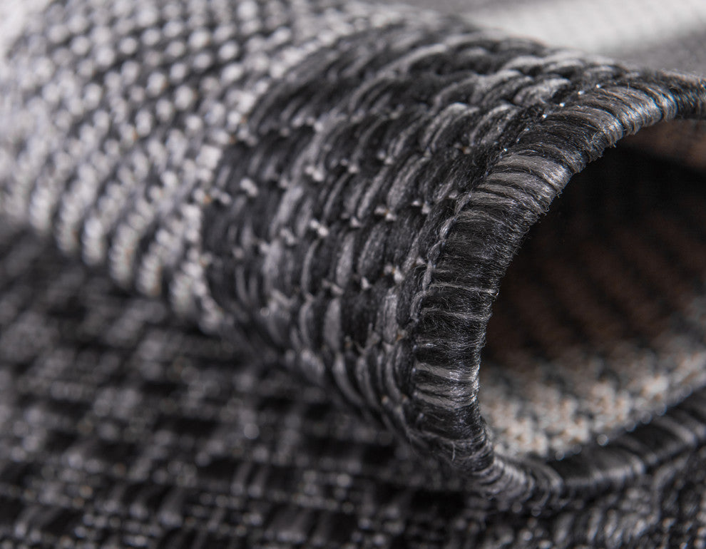 Unique Loom Black Soft Border Outdoor 5' 0 x 8' 0 Area Rug