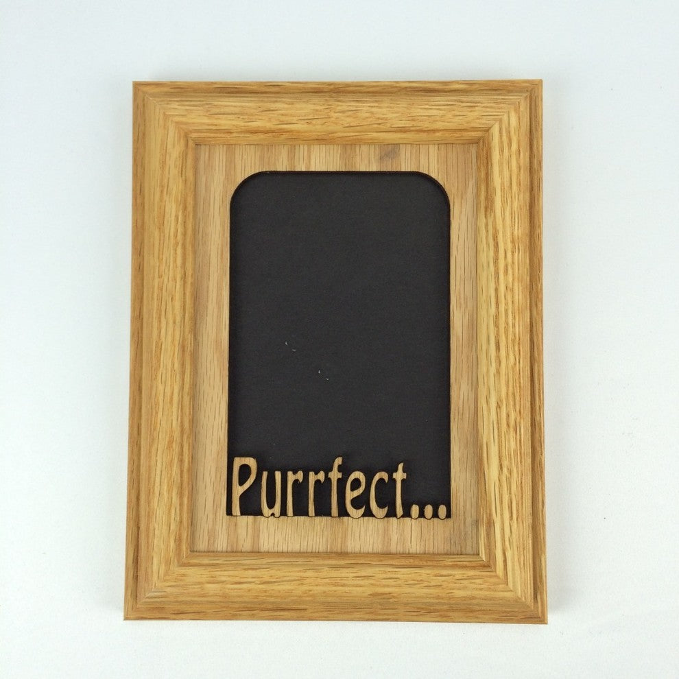 Purrfect Oak Picture Frame and Oak Matte, 5"x7", Vertical