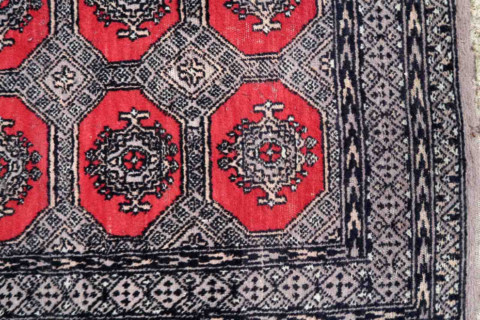 Handmade Vintage Uzbek Bukhara Rug 2.7'x4.1', 84cmx127cm, 1970s