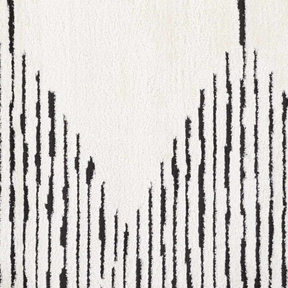Monotone Moroccan White Power-Loom Area Rug 5' x 7'6"